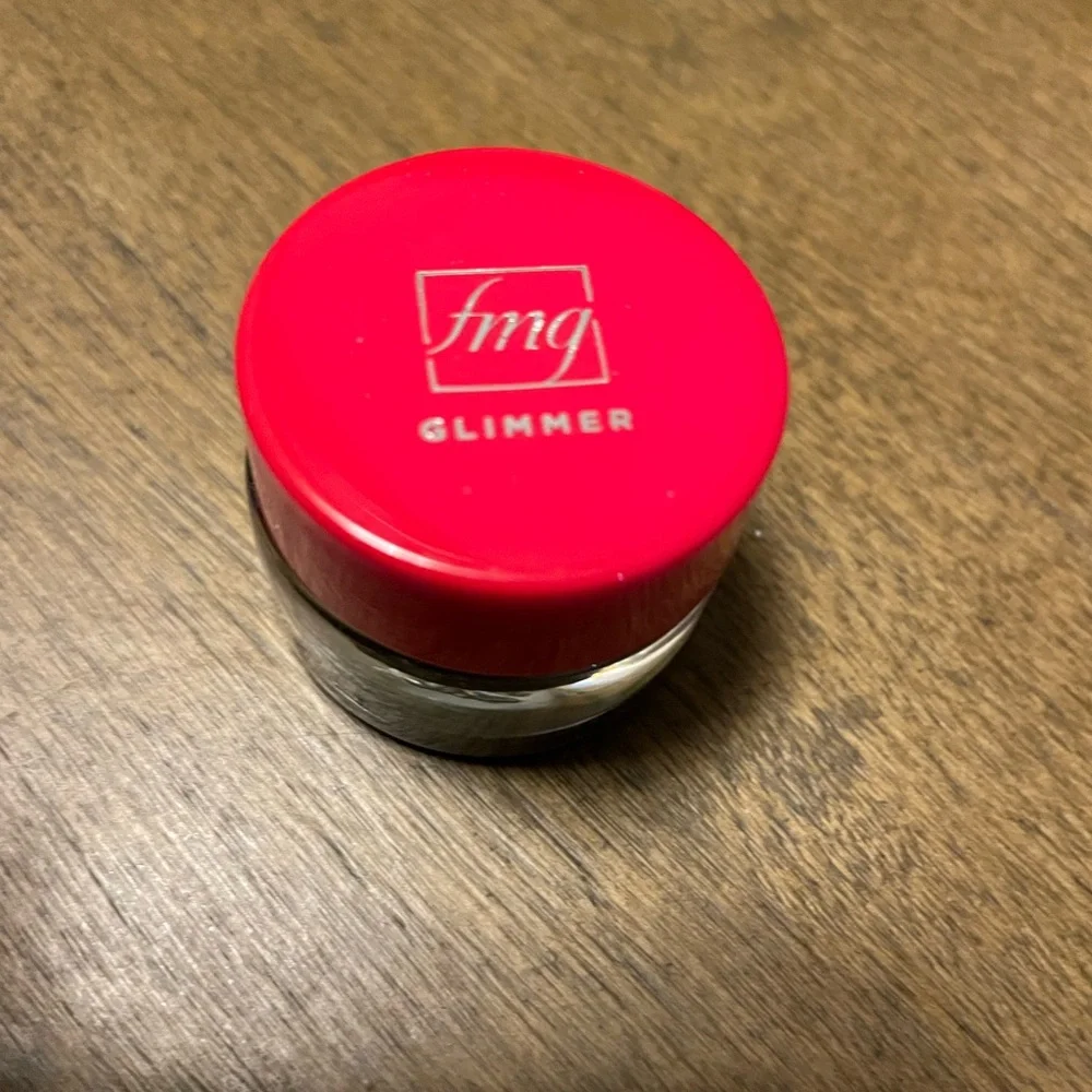 FMG Glimmer gel, eyeliner, color tornado black matte NIB